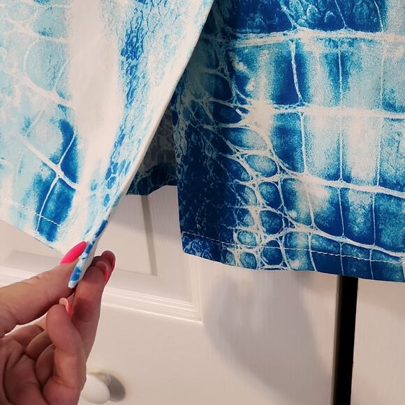 Carlisle Women's Blue & White Alligator Print Knee Length Skirt Size 10 Chains - Picture 9 of 12